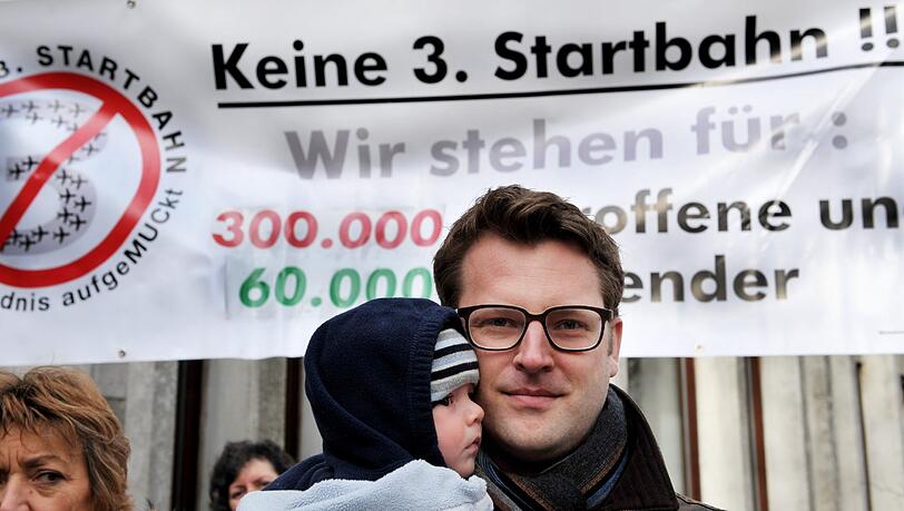 Weitere Bilder von dem Protest vor dem Bayerischen Verwaltungsgerichtshof in München. Weitere Bilder von dem Protest vor dem Bayerischen Verwaltungsgerichtshof in München.