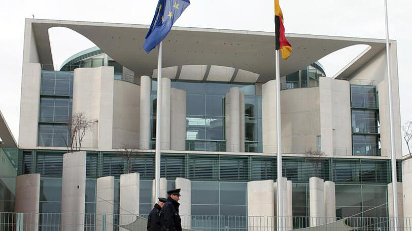 Die Spitzen von Union und SPD wollen im Kanzleramt Lösungen bei einigen strittigen Sachthemen finden.