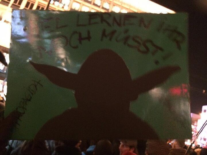 Die Demonstrationen sind am Stachus angekommen!