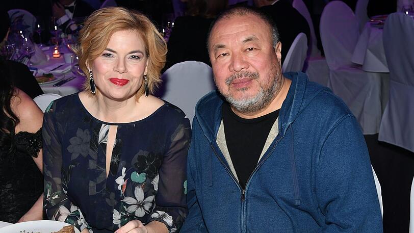 Julia Kloeckner (CDU) mit dem chinesischen Konzeptkünstler Ai Weiwei