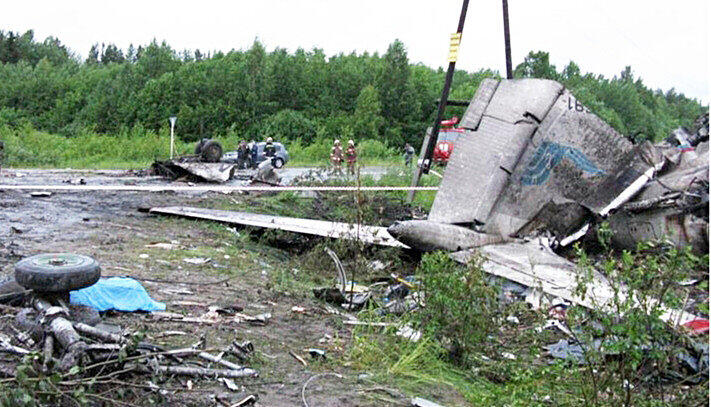 Flugzeugabsturz in Russland: Die Bilder