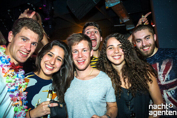 Die besten Partybilder vom Samstag. Hier aus dem Gecko Club.