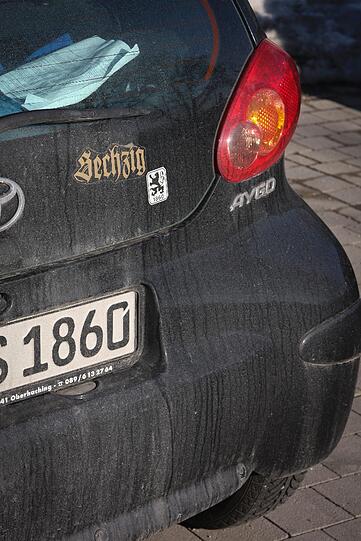 Welches Nummernschild dazugehört, ist klar.
