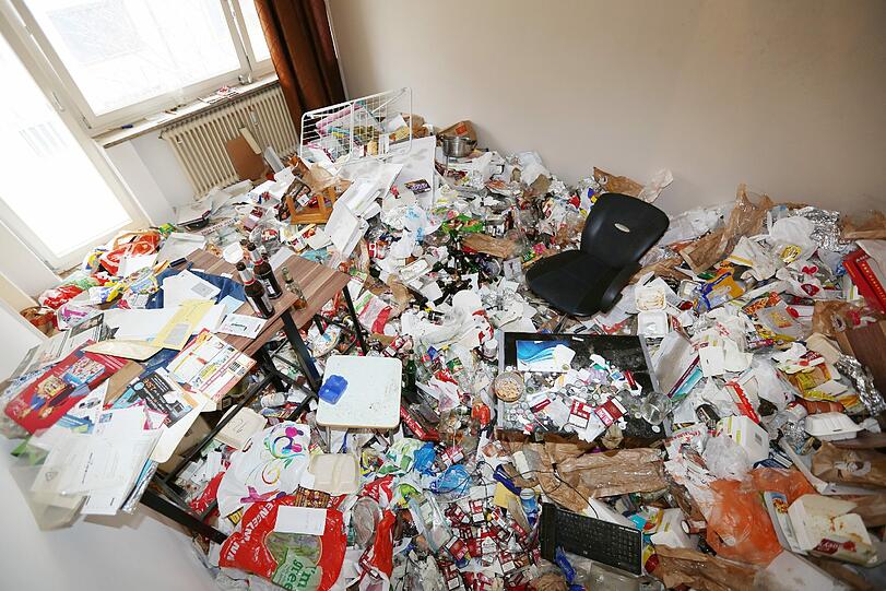 Weitere Bilder aus der verwahrlosten Wohnung des Mietnomaden in der Heßstraße.