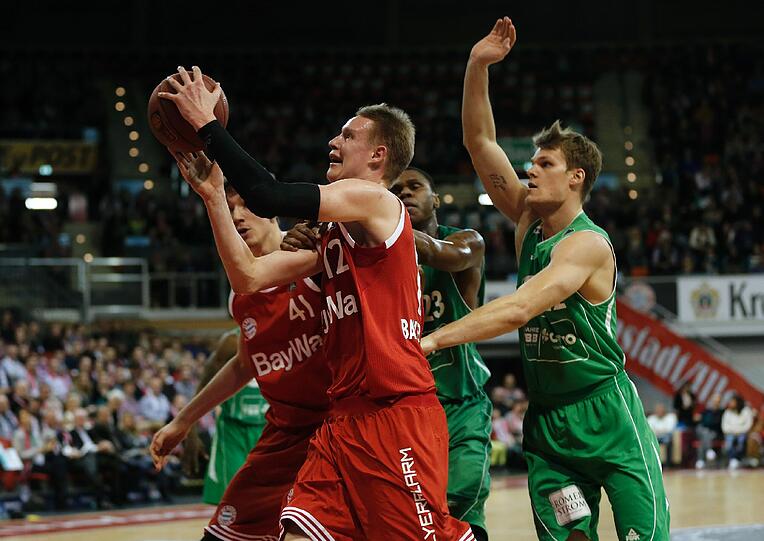 Die Bayern um Robin Benzing, hier gegen Trier, gilt es nun im Eurocup.