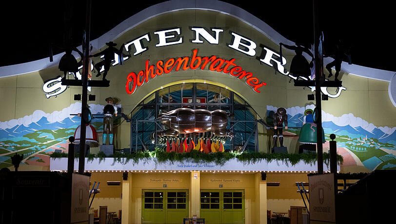 Die Ruhe vor dem Sturm: Die Ochsenbraterei während der Wiesn 2022.