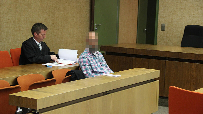 Wegen Steuerhinterziehung angeklagt: Malte H. im Gerichtssaal.