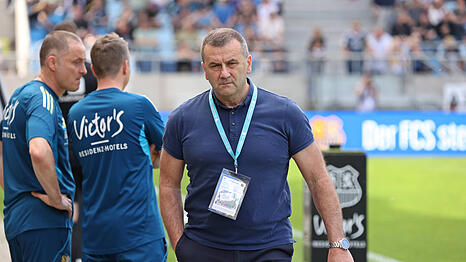 L&ouml;wen-Gesch&auml;ftsf&uuml;hrer Manfred Paula