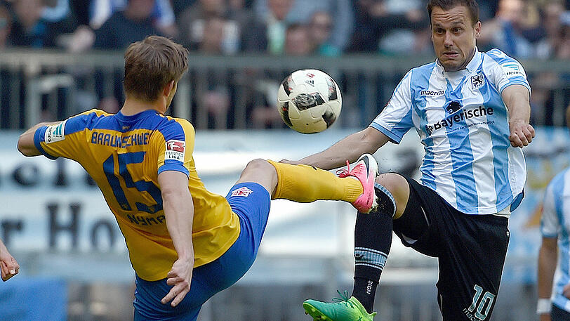 MICHAEL LIENDL: NOTE 3 - Als Antreiber und Standard-Schütze gefragt. Seine Bälle kamen oft gefährlich, aus dem Spiel heraus blieb er aber ohne Geistesblitz und vergab eine Freistoß-Chance zum Ausgleich.
