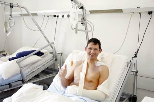Am Sonntag noch im Krankenhaus, am Montag schon im Flieger nach Teneriffa: Paralympics-Star Michael Teuber, der  sich bei den Sixdays das Schlüsselbein brach.