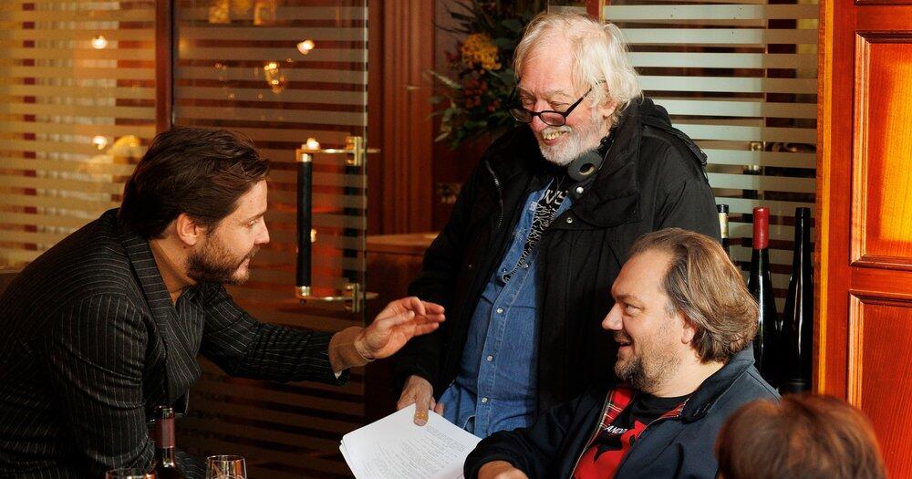 -Der-Held-vom-Bahnhof-Friedrichstra-e-Abschied-mit-Ironie-und-Herz