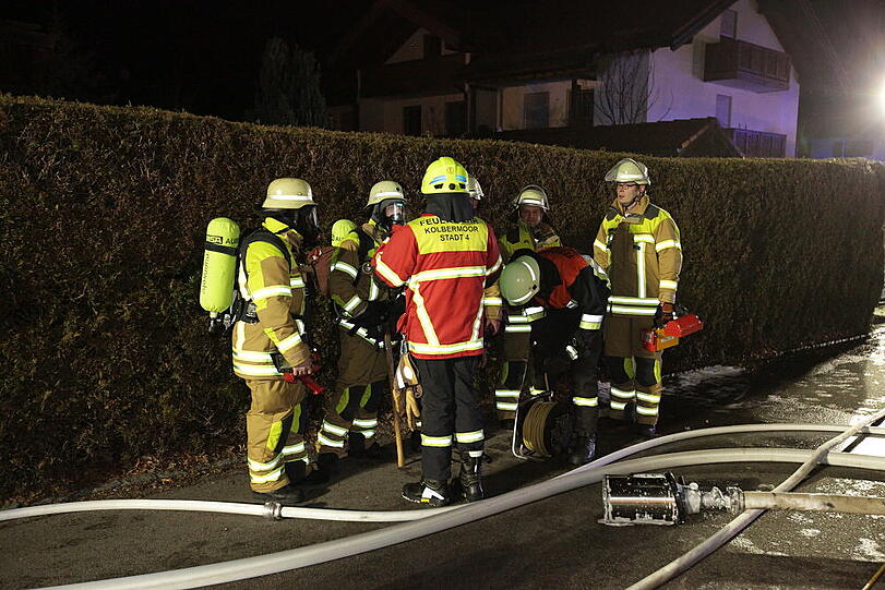 Der Keller und die Garage des Einfamilienhauses in Kolbermoor brannten völlig aus. Die Bilder.