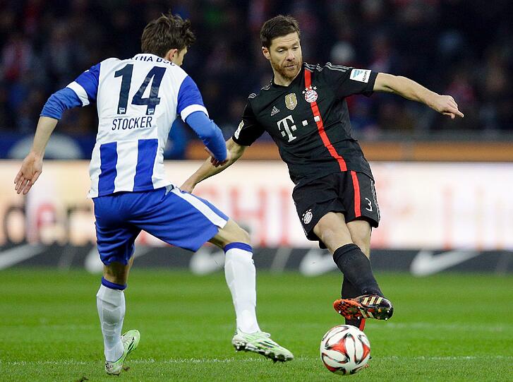 XABI ALONSO: Note 2. Retter in der Not, wenn die hinten zu (nach-) lässig waren. Viel Platz für den Spanier in der  Schaltzentrale &ndash; und das Schönste für den 33-Jährigen: Kein Spiel bis nächsten Samstag gegen Leverkusen.