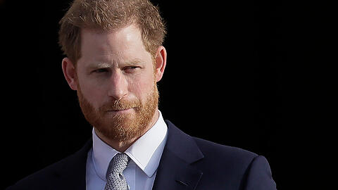 Prinz Harry soll im September erneut nach Gro&szlig;britannien reisen. Im Buckingham-Palast freut man sich nicht auf den abtr&uuml;nnigen Royal.