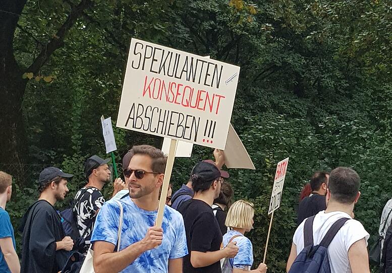 Motto: ausspekuliert! Am Samstag kamen um die 10.000 Menschen zur großen Demo gegen Spekulanten, Mietwahnsinn und für mehr Mieterschutz nach München.