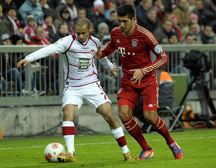 Auf dem Betzenberg in Kaiserslautern sahen die Spieler des FC Bayern einem relativ entspannten Abend entgegen. Am Ende stand ein nie in Gefahr stehender 4:0-Sieg...