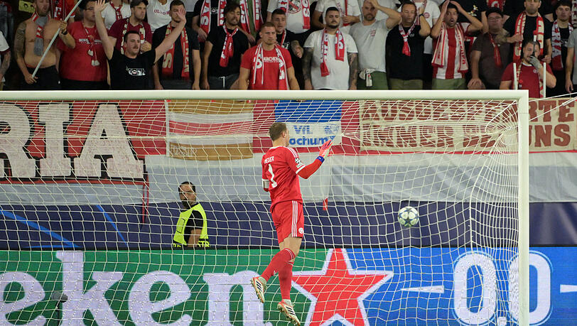 Manuel Neuer war beim Schuss von Mislav Orsic machtlos. Manuel Neuer war beim Schuss von Mislav Orsic machtlos.