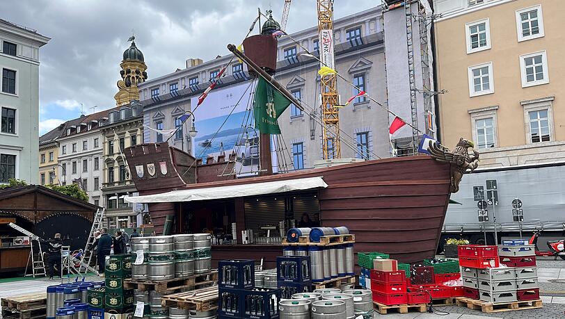 Schiff ahoi: Mitten in M&uuml;nchen haben Piraten die Leinen festgemacht. Und das hat seine Gr&uuml;nde.