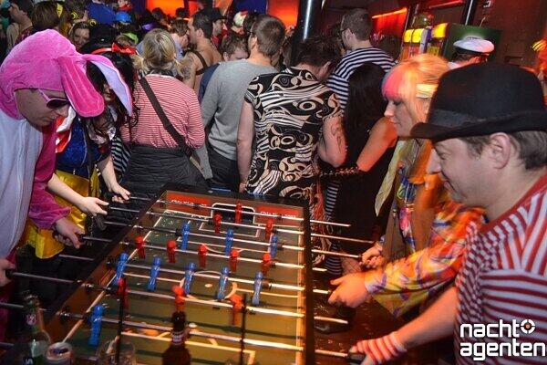 Auf der Wiesn singen die Münchner gerne: "Das ist prima, Viva Bavaria!" In der Nachtgalerie hieß es am Rosenmontag aber: "Kölle Alaaf - die Kölner Faschingsparty mitten in München". Mehr Bilder unter: www.nachtagenten.de