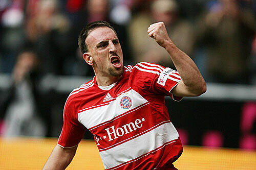 Den Pausenclown muss Franck Ribéry nicht mehr geben. Schließlich ist der Mittelfeld-Star wieder fit.