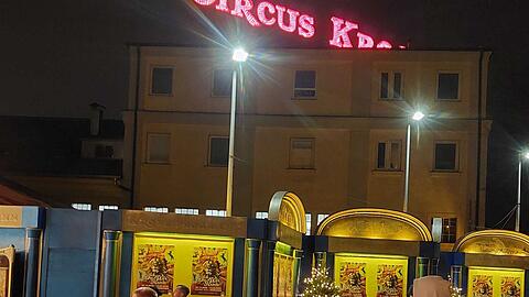 Aktivisten hatten versucht, in der Manege ein Banner zu entrollen.