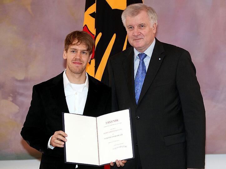 Mit 24 Jahren hat es Vettel geschafft, der jüngste zweifache Weltmeister der Formel 1 zu sein.