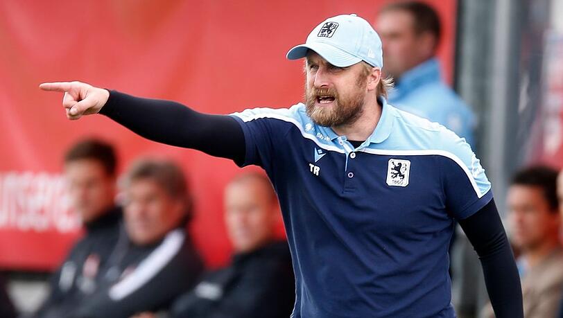Trainer des TSV 1860: Daniel Bierofka. Trainer des TSV 1860: Daniel Bierofka.