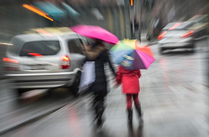 Regen und Sturm wartet auf Bayern am kommenden Wochenende.