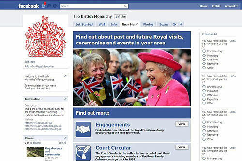 Very amused sind die Monarchisten, wenn sie der Queen einen Wimpel entgegenstrecken dürfen &ndash; dies können sie virtuell jetzt auch auf der königlichen Facebook-Seite.