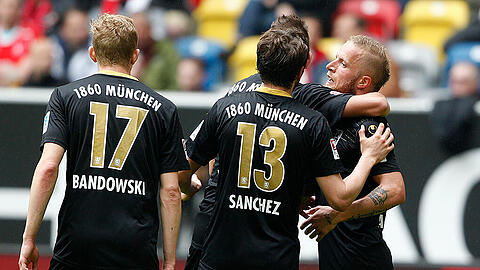 Die Löwen bejubeln das 1:0. Am Ende stand's 1:1. Die Löwen bejubeln das 1:0. Am Ende stand's 1:1.