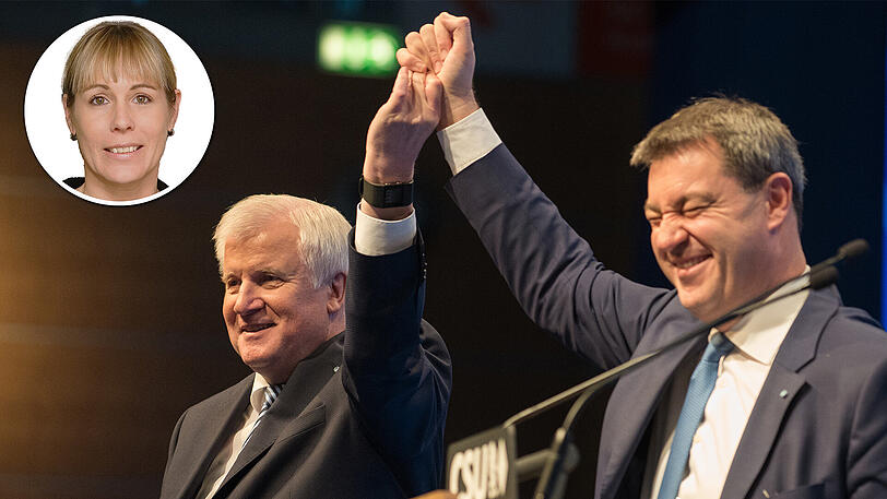 Der Parteichef, Ministerpräsident Horst Seehofer (l.), gratuliert Markus Söder zu dessen Nominierung als Spitzenkandidat der CSU.