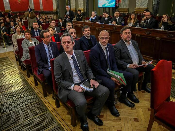 Die katalanischen Separatistenführer auf der Anklagebank im Obersten Gericht in Madrid.