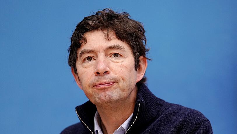 Christian Drosten, Direktor des Instituts für Virologie an der Charité Berlin, sieht die Corona-Lage derzeit optimistisch.
