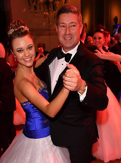 Semperopernball: Joachim Llambi tanzt mit seiner Tochter Katharina Schneider