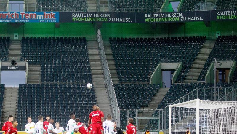 Die Gästebereiche in Deutschlands Fußball-Stadien sollen bis Jahresende leer bleiben. Die Gästebereiche in Deutschlands Fußball-Stadien sollen bis Jahresende leer bleiben.