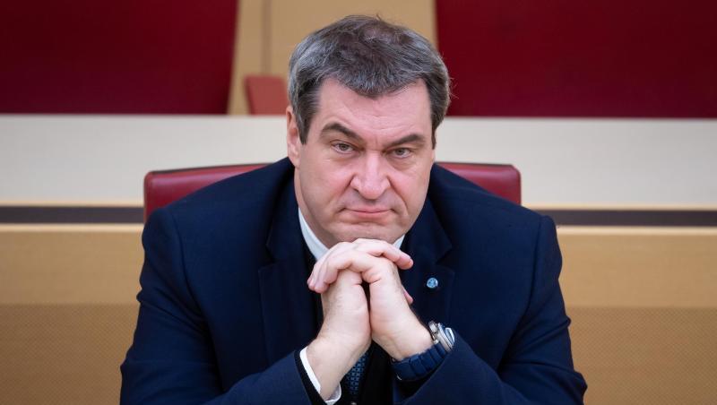 Markus Söder (CSU), Ministerpräsident von Bayern, sitzt im bayerischen Landtag. Foto: Sven Hoppe/dpa/Archivbild Markus Söder (CSU), Ministerpräsident von Bayern, sitzt im bayerischen Landtag. Foto: Sven Hoppe/dpa/Archivbild