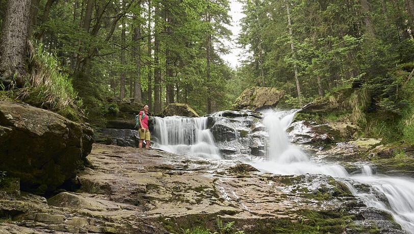 Die Ri&szlig;lochwasserf&auml;lle sind Teil der Tagestour "Wildes-Wasser-Weg&ldquo;.