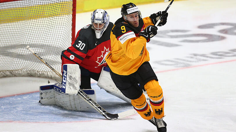 Szene aus dem Spiel Deutschland gegen Kanada beim Deutschland Cup 2016.