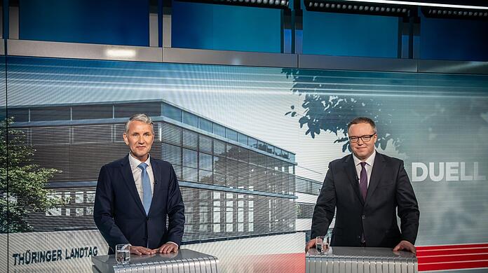 Das TV-Duell der Spitzenkandidaten für die Landtagswahl in Thüringen: Björn Höcke (AfD, l) und Mario Voigt (CDU).