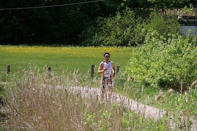 Vorbei an Frühlingswiesen: Der Sixtuslauf in Bayerischzell