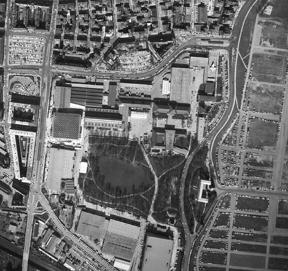1972: Viele neue Messehallen sind neu entstanden.