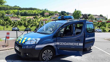 Polizeibeamte haben in einem Lieferwagen einen neunj&auml;hrigen Jungen entdeckt, der dort &uuml;ber ein Jahr gefangen gehalten worden sein soll (Archivbild).