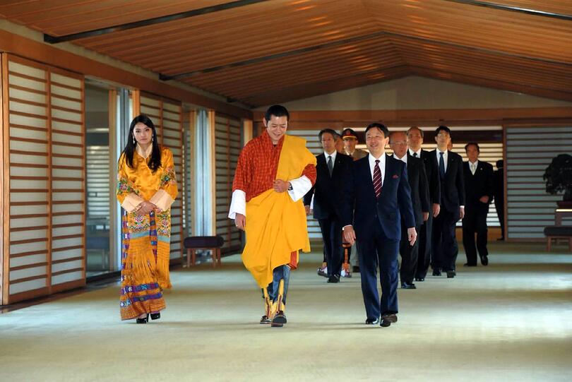 Jigme Khesar Namgyel Wangchuck, der König von Bhutan, besucht Japan. Die Bilder