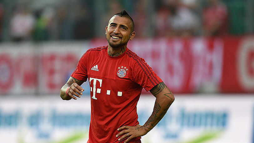 Ist er der Ersatz für den gesperrten Xabi Alonso am Sonntag gegen den FC Augsburg? Bayern-Star Arturo Vidal. Ist er der Ersatz für den gesperrten Xabi Alonso am Sonntag gegen den FC Augsburg? Bayern-Star Arturo Vidal.