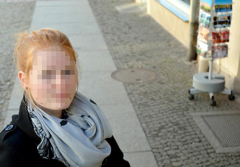 Josephine aus Brandenburg ist mit ihrem Onkel durchgebrannt. Jetzt wurde sie bei einer Kontrolle entdeckt.