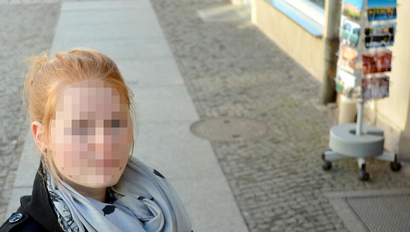 Josephine aus Brandenburg ist mit ihrem Onkel durchgebrannt. Jetzt wurde sie bei einer Kontrolle entdeckt.