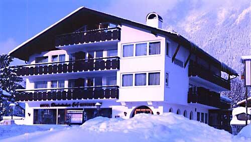 Das Hotel Rheinischer Hof Das Hotel Rheinischer Hof
