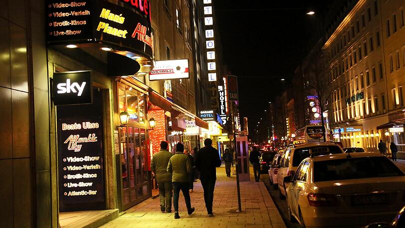 Nicht jedem gefällt's hier. Fest steht aber: Die Schillerstraße gehört zu den spannungsreichsten Straßen der Stadt.