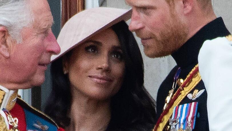 Charles, Meghan und Harry auf dem Balkon des Buckingham Palast im Juni 2018. Eine solche Szene wird man 2023 nicht sehen. (Archivbild)