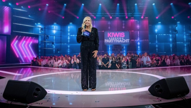 Andrea "Kiwi" Kiewel moderiert ihre neue Show "Kiwis große Partynacht"